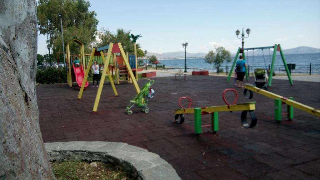 Villa George - Family Holidays Néa Mákri Buitenkant foto