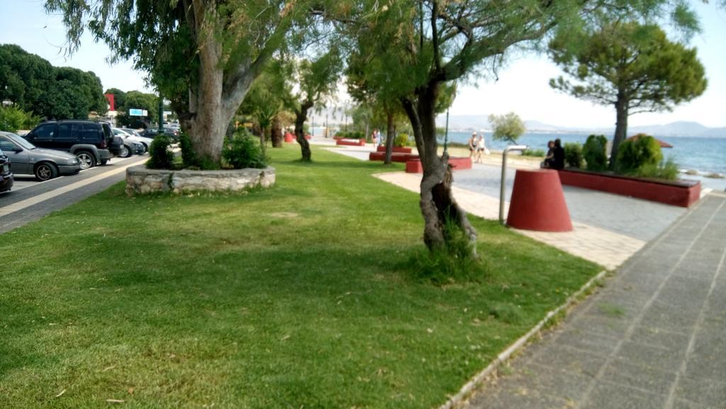 Villa George - Family Holidays Néa Mákri Buitenkant foto